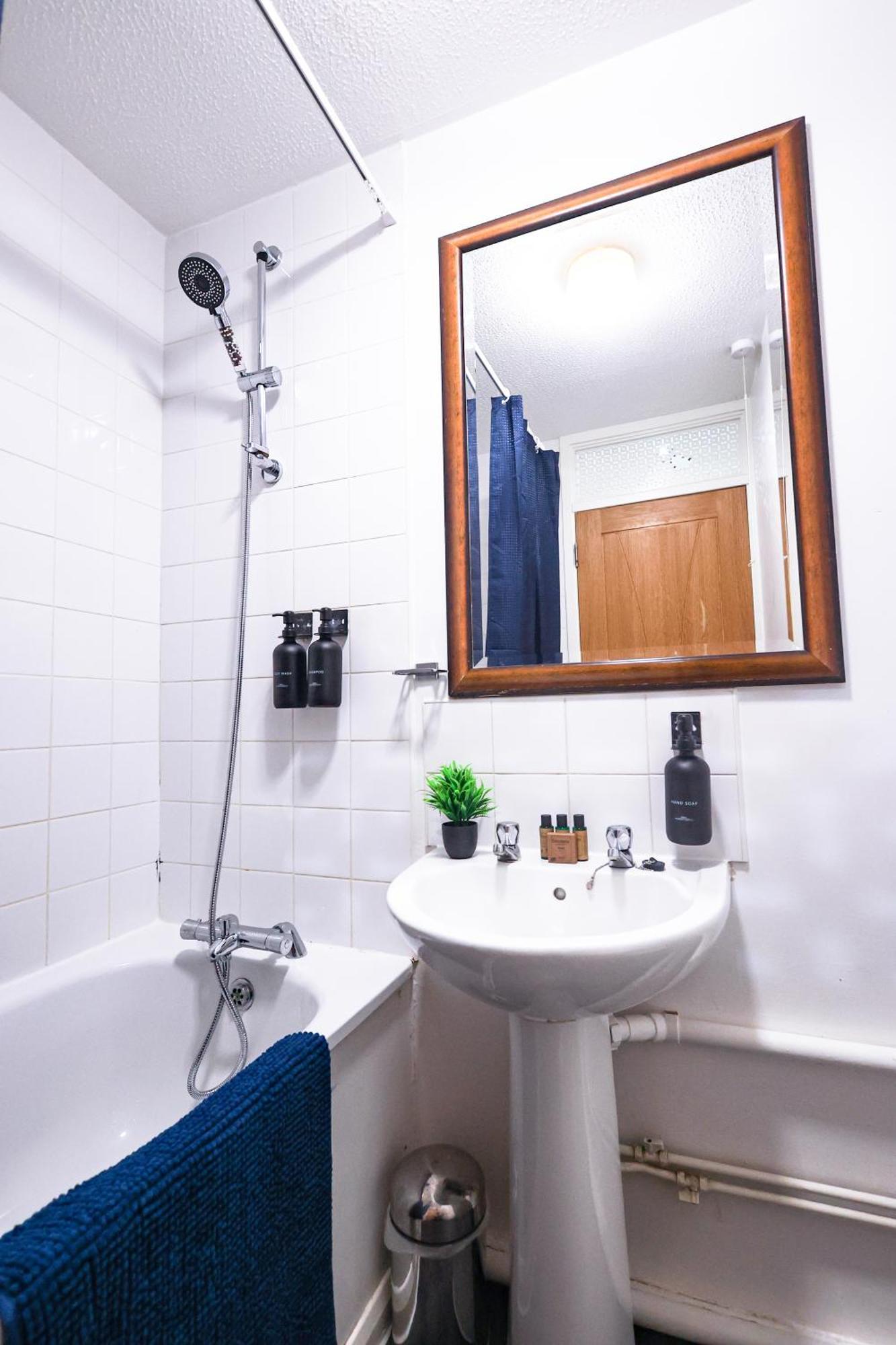 The Heart Of Brick Lane, Sleeps 7! Casa vacanze Londra