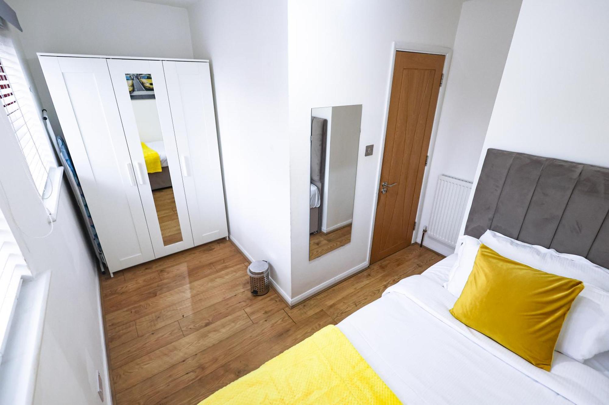 The Heart Of Brick Lane, Sleeps 7! * Londra